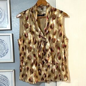 Jones New York Women’s Silk Blend Sleeveless Multi Blouse with Tie Neck Size 14